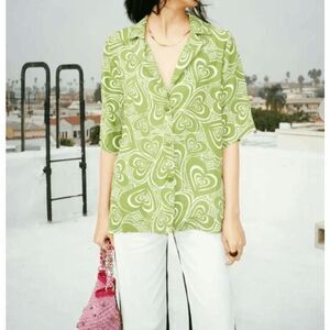 Lisa Says Gah Wild Hearts Alyssa Oversized Button Top Green Size Medium